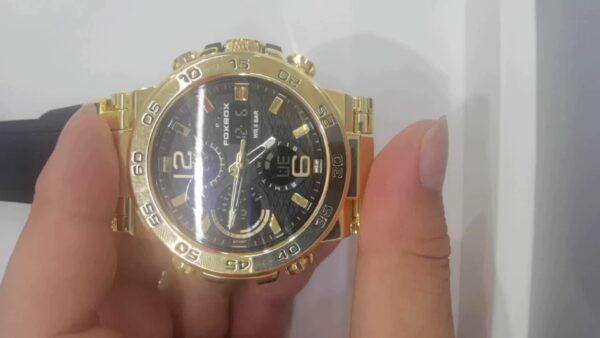 Sportklockan är en pryl för män. Digital Quartz Watch med dubbla displayer. Väckarklocka, Kronograf, multifunktionsklocka, perfekt som present. - Bild 13